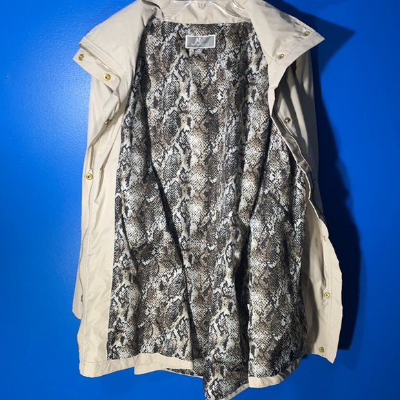 Women’s Petite Large Coat by JM Collection - Picture 2 of 4